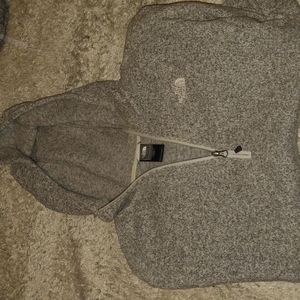 North face pullover